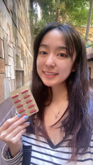 ✨第三代晶速晰-晶亮成分高補給✨長時間使用3C，讓你數位疲勞了嗎❓採用美國臨床葉黃素與玉米黃素黃金比例10:2 ，游離型雙專利好吸收，2粒達30mg : 6mg高補給劑量✅雨生紅球藻蝦紅素，業界高含量8mg❗️✅日本95%高純度透明質酸鈉💦✅雙重花青素-日本專利黑豆x歐洲專利藍莓✅專利素食微藻DHA✅維生素C +維生素E +鋅+硒酵母。全方位的晶亮水潤配方，適合全家大小，給您清晰透徹精彩生活❗️