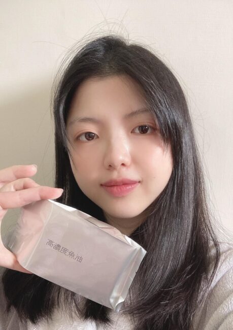 ✨極鮮高濃度魚油-來自挪威的頂級新鮮魚油🐟✨✅提供人體黃金比例 → EPA：DHA = 3：2，SGS檢驗 Omega-3 含量高達94%，業界最低氧化指標✅天然rTG型式，小分子好吸收✅榮獲4大永續認證 → 配額管理、不過度捕撈✅鋁片密封、獨立包裝，維持魚油新鮮度