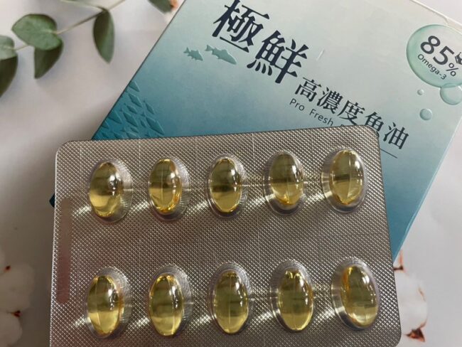 ✨極鮮高濃度魚油-來自挪威的頂級新鮮魚油🐟✨✅提供人體黃金比例 → EPA：DHA = 3：2，SGS檢驗 Omega-3 含量高達94%，業界最低氧化指標✅天然rTG型式，小分子好吸收✅榮獲4大永續認證 → 配額管理、不過度捕撈✅鋁片密封、獨立包裝，維持魚油新鮮度