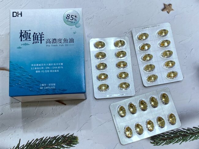 ✨極鮮高濃度魚油-來自挪威的頂級新鮮魚油🐟✨✅提供人體黃金比例 → EPA：DHA = 3：2，SGS檢驗 Omega-3 含量高達94%，業界最低氧化指標✅天然rTG型式，小分子好吸收✅榮獲4大永續認證 → 配額管理、不過度捕撈✅鋁片密封、獨立包裝，維持魚油新鮮度