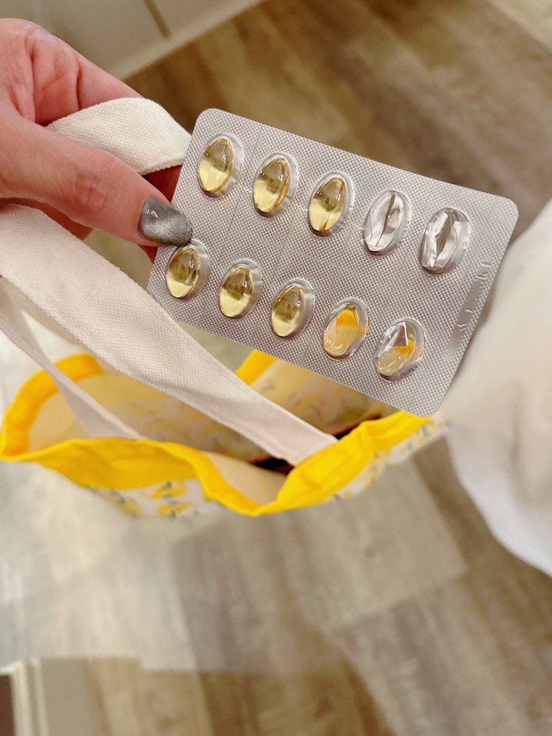 ✨極鮮高濃度魚油-來自挪威的頂級新鮮魚油🐟✨✅提供人體黃金比例 → EPA：DHA = 3：2，SGS檢驗 Omega-3 含量高達94%，業界最低氧化指標✅天然rTG型式，小分子好吸收✅榮獲4大永續認證 → 配額管理、不過度捕撈✅鋁片密封、獨立包裝，維持魚油新鮮度