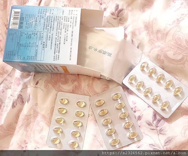 ✨極鮮高濃度魚油-來自挪威的頂級新鮮魚油🐟✨✅提供人體黃金比例 → EPA：DHA = 3：2，SGS檢驗 Omega-3 含量高達94%，業界最低氧化指標✅天然rTG型式，小分子好吸收✅榮獲4大永續認證 → 配額管理、不過度捕撈✅鋁片密封、獨立包裝，維持魚油新鮮度