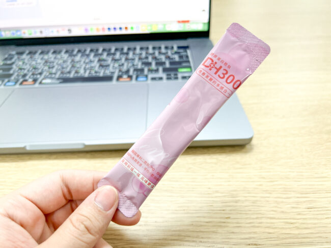 ✨DH300膠原蛋白胜肽-韓國獨家專利二胜肽✨100%魚類來源🐟膠原蛋白胜肽，PO˙OG含量高達50%❗️❗️✅透明公開膠原蛋白分子量300Da🤩✅日本Oricera®玄米神經醯胺，10%高濃度，每包12mg足量添加✅膠原合成關鍵▶️93%高濃度天然維生素C，告別化學合成，100%天然非基改✅穀胱甘肽益生菌-透亮光采，兼具抗氧化作用✅山竹果抽取物淡淡檸檬清新風味，告別膠原蛋白動物腥味！無香料、無色素，每包只有15.4卡，輕卡無負擔！青春美麗多感合一，綻放你的女神光～♥