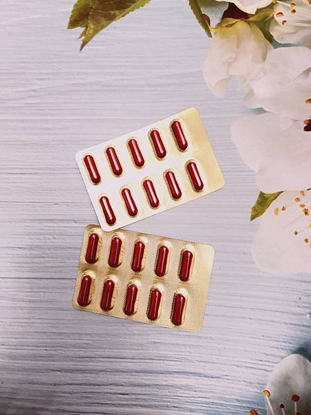 ✨第三代晶速晰-晶亮成分高補給✨長時間使用3C，讓你數位疲勞了嗎❓採用美國臨床葉黃素與玉米黃素黃金比例10:2 ，游離型雙專利好吸收，2粒達30mg : 6mg高補給劑量✅雨生紅球藻蝦紅素，業界高含量8mg❗✅日本95%高純度透明質酸鈉💦✅雙重花青素-日本專利黑豆x歐洲專利藍莓✅專利素食微藻DHA✅維生素C +維生素E +鋅+硒酵母。全方位的晶亮水潤配方，適合全家大小，給您清晰透徹精彩生活❗