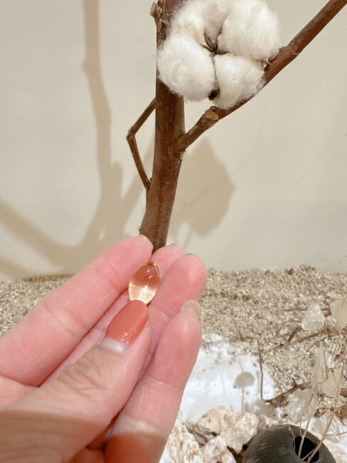 ✨極鮮高濃度魚油-來自挪威的頂級新鮮魚油🐟✨✅提供人體黃金比例 → EPA：DHA = 3：2，SGS檢驗 Omega-3 含量高達94%，業界最低氧化指標✅天然rTG型式，小分子好吸收✅榮獲4大永續認證 → 配額管理、不過度捕撈✅鋁片密封、獨立包裝，維持魚油新鮮度