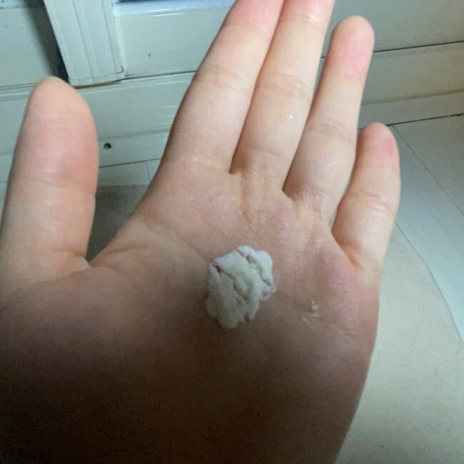 ✨DH300膠原蛋白胜肽-韓國獨家專利二胜肽✨100%魚類來源🐟膠原蛋白胜肽，PO˙OG含量高達50%❗️❗️✅透明公開膠原蛋白分子量300Da🤩✅日本Oricera®玄米神經醯胺，10%高濃度，每包12mg足量添加✅膠原合成關鍵▶️93%高濃度天然維生素C，告別化學合成，100%天然非基改✅穀胱甘肽益生菌-透亮光采，兼具抗氧化作用✅山竹果抽取物淡淡檸檬清新風味，告別膠原蛋白動物腥味！無香料、無色素，每包只有15.4卡，輕卡無負擔！青春美麗多感合一，綻放你的女神光～♥